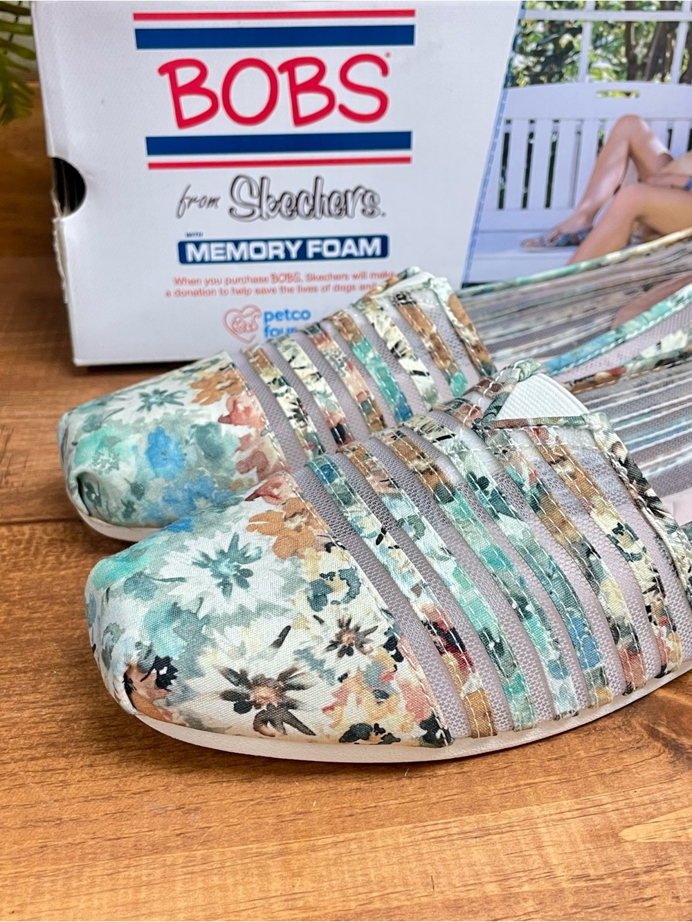 Skechers BOBS Plush Dreamin Daisy Floral Slip On Flats Size 10 NIB - Picture 2 of 11